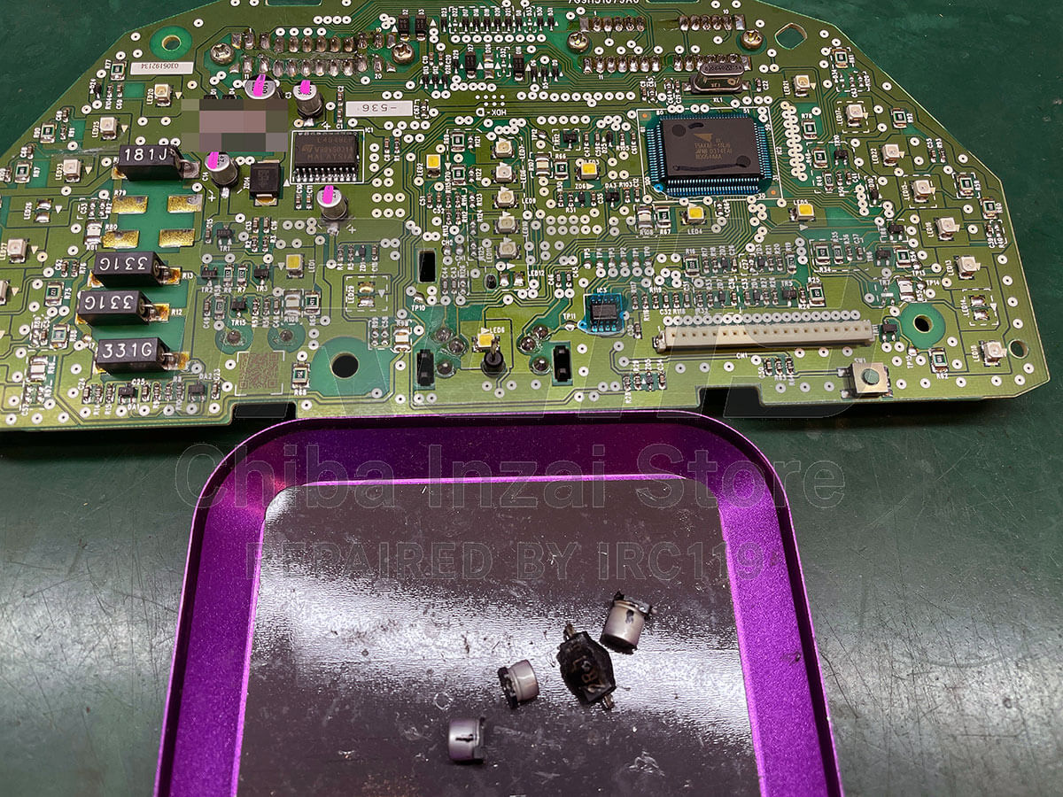 基板修復完了と交換済み部品