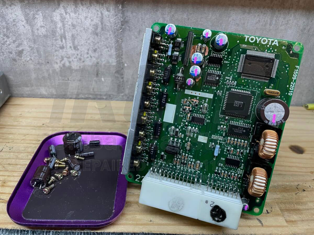 トヨタ JZX100 スロットルコンピューター 修理完了後 ケース組み付け状態