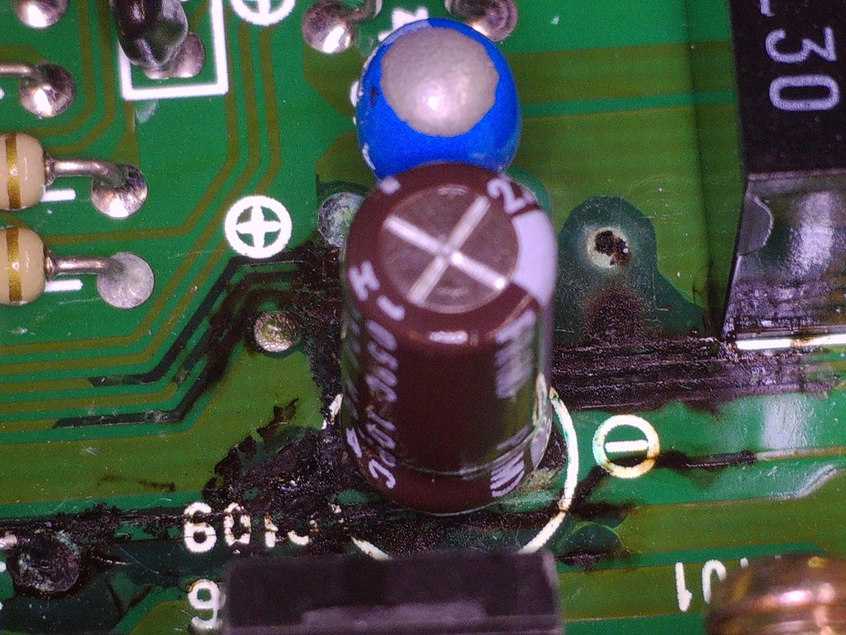 JZX81 ECU コンデンサ膨張・液漏れ痕