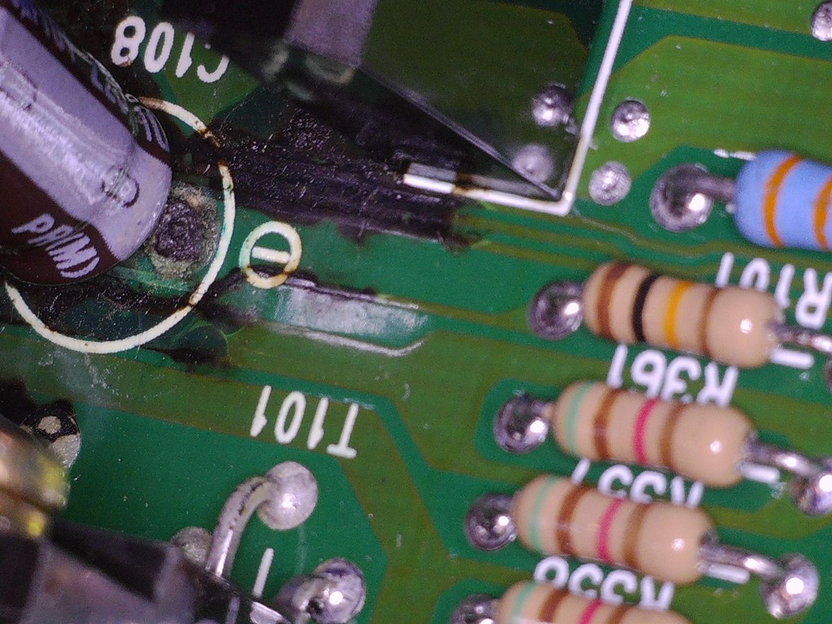 JZX81 ECU 基板裏面の損傷
